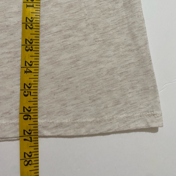 Chicago cubs women’s medium baseball graphic Cream/pink T-shirt - Picture 6 of 9